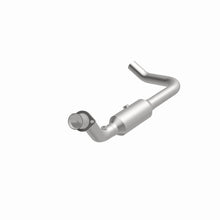 Load image into Gallery viewer, Magnaflow 07-09 Chrysler Aspen 5.7L Direct Fit Converter
