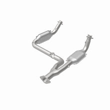 Load image into Gallery viewer, MagnaFlow Conv DF 00-01Tahoe/Yukon V8 5.7L
