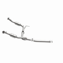 Load image into Gallery viewer, MagnaFlow Conv. DF 3/04-05 Ford Explorer 4.0L / 3/04-05 Mercury Mountaineer Y-Pipe Assembly
