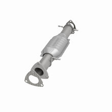 Load image into Gallery viewer, MagnaFlow Conv DF 96-97 GM S10 Pickup 4.3L
