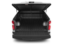 Load image into Gallery viewer, UnderCover 19-25 Chevrolet Silverado 1500 5.9ft Short Bed Elite LX Bed Cover (Painted)
