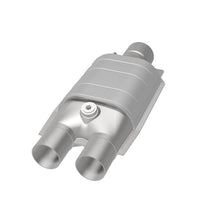 Load image into Gallery viewer, MagnaFlow Conv Univ 2.5inch/2inch single/dual w/ O2

