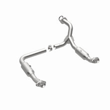 Load image into Gallery viewer, Magnaflow 2006 Ford Explorer 4.6L Direct Fit Converter
