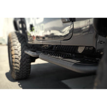 Load image into Gallery viewer, DV8 Offroad 18-23 Jeep Wrangler JL 4 Door Body/Pinch Weld Mounted Step Side Steps DV8 Offroad
