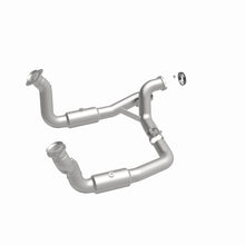 Load image into Gallery viewer, Magnaflow 11-17 Ford F-250 Super Duty 6.2L Direct Fit Converter
