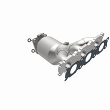 Load image into Gallery viewer, MagnaFlow Exhaust Products Catalytic Converter with Integrated Exhaust Manifold MagnaFlow Exhaust Products Catalytic Converter with Integrated Exhaust Manifold 22-174
