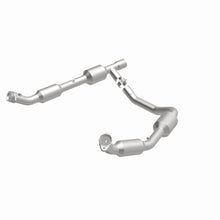 Load image into Gallery viewer, MagnaFlow Conv Direct Fit 05-06 Ford E-350 Super Duty 5.4L
