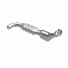 Load image into Gallery viewer, MagnaFlow Conv DF F150 Truck 97-98 V8 4.6L 2W
