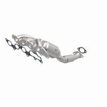 Load image into Gallery viewer, Magnaflow 09-10 Ford Focus 2.0L Direct Fit Converter
