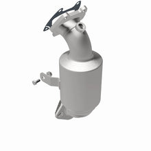 Load image into Gallery viewer, Magnaflow 14-16 Ram ProMaster 1500/2500/3500 V6 3.6L CARB Compliant DirectFit Catalytic Converter
