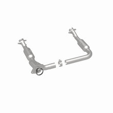 Load image into Gallery viewer, Magnaflow 06-10 Ford Explorer 4.6L Direct Fit Converter
