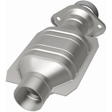 Load image into Gallery viewer, MagnaFlow Conv DF 01-03 Highlander underbody | 93268
