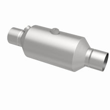 Load image into Gallery viewer, Magnaflow 2.50 w/dual O2 5in. Spun Universal Converter
