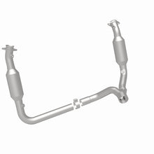 Load image into Gallery viewer, Magnaflow 2006 Dodge Ram 1500 5.7L Direct Fit Converter
