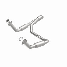 Load image into Gallery viewer, MagnaFlow Conv Direct Fit 07-09 Chevy Trailblazer SS 6.0L V8
