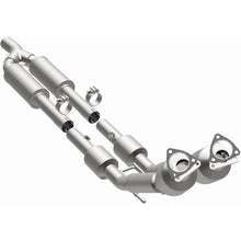 Load image into Gallery viewer, Magnaflow 2006 Volkswagen Passat 3.6L Direct Fit Converter
