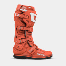 Load image into Gallery viewer, SG22 Limited Edition Gore-Tex Enduro Sedona Red Size 9.5 | 2263-025-9.5
