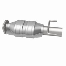 Load image into Gallery viewer, MagnaFlow Conv DF 95-02 Continental 4.6L rear
