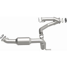 Load image into Gallery viewer, Magnaflow DF Converter 05-11 Toyota Tacoma 4.0L
