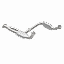 Load image into Gallery viewer, MagnaFlow Conv DF 00-01Tahoe/Yukon V8 5.7L
