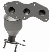 Load image into Gallery viewer, MagnaFlow Converter Direct Fit 07-15 Toyota Sienna 3.5L
