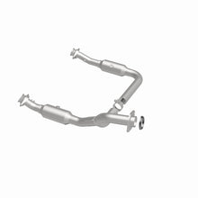 Load image into Gallery viewer, Magnaflow 2006 Ford Explorer 4.6L Direct Fit Converter
