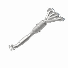 Load image into Gallery viewer, Magnaflow 08-10 Ford Focus 2.0L Direct Fit Converter
