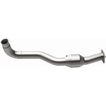 Load image into Gallery viewer, MagnaFlow Conv. DF 01-05 GM Silv/Sierra 6.6L
