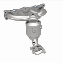 Load image into Gallery viewer, Magnaflow 13-17 Hyundai Santa Fe Sport 2.4L Direct Fit Cat Converter
