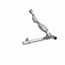 Load image into Gallery viewer, MagnaFlow Conv DF 01-04 Ford F-150 4.6L (49 State)
