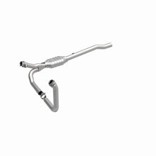 Load image into Gallery viewer, MagnaFlow Conv DF 02-03 Dodge Ram 1500 Pickup 4.7L 4WD
