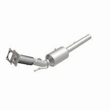 Load image into Gallery viewer, Magnaflow 06-09 Volkswagen Beetle 2.5L Direct Fit Converter

