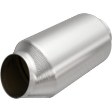 Load image into Gallery viewer, Magnaflow 2.50 Angled Inlet CA Universal Converter
