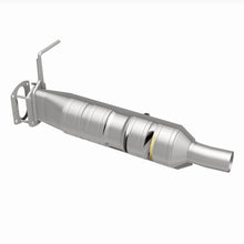 Load image into Gallery viewer, Magnaflow Catalytic Converter Direct Fit MagnaFlow 09-17 Ford F53 V10 6.8L Underbody Direct Fit Catalytic Converter
