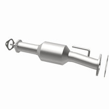 Load image into Gallery viewer, Magnaflow 09-15 Chevrolet Traverse 3.6L Direct Fit Converter
