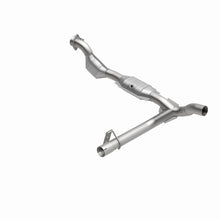 Load image into Gallery viewer, MagnaFlow Conv DF 01-04 Ford F-150 4.6L (49 State)

