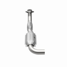 Load image into Gallery viewer, MagnaFlow Conv DF 00-01 Ford F-150 4.6L 2wd
