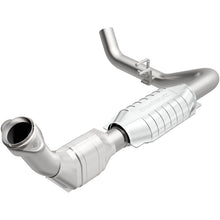 Load image into Gallery viewer, MagnaFlow Conv DF 99-02 Expedition 5.4L 4wd

