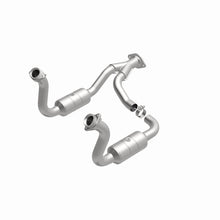Load image into Gallery viewer, Magnaflow 08-10 Ford F-350 Super Duty 6.8L Direct Fit Converter

