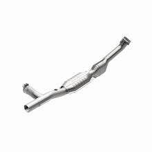 Load image into Gallery viewer, MagnaFlow Conv DF 99-02 Expedition 5.4L 4wd
