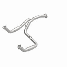 Load image into Gallery viewer, Magnaflow 2011 Chevrolet Silverado 2500 HD 6.0L Direct Fit Converter
