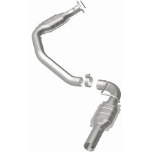 Load image into Gallery viewer, Magnaflow 2006 Chevrolet Express 2500 4.8L Direct Fit Converter
