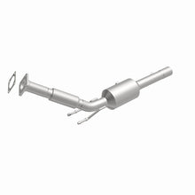 Load image into Gallery viewer, MagnaFlow California Grade CARB Compliant Converter Direct Fit 05-09 Volkswagen Jetta L5 2.5L

