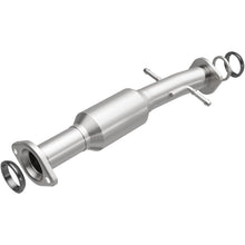 Load image into Gallery viewer, Magnaflow 10-15 Lexus RX350 3.5L Direct Fit Converter
