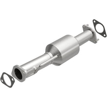 Load image into Gallery viewer, Magnaflow 09-15 Chevrolet Traverse 3.6L Direct Fit Converter
