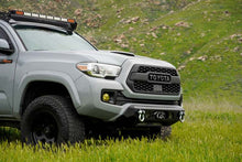 Load image into Gallery viewer, DV8 16-23 Toyota Tacoma Center Mount Winch Front Bumper
