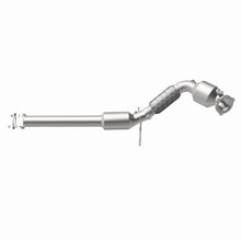 Load image into Gallery viewer, MagnaFlow Exhaust Products Catalytic Converter MagnaFlow Exhaust Products Magnaflow OEM Grade Direct-Fit Catalytic Converter 21-685
