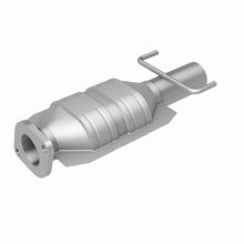 Load image into Gallery viewer, MagnaFlow Conv DF 95-02 Continental 4.6L rear
