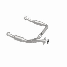 Load image into Gallery viewer, Magnaflow 06-10 Ford Explorer 4.6L Direct Fit Converter
