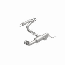 Load image into Gallery viewer, Magnaflow DF Converter 05-11 Toyota Tacoma 4.0L
